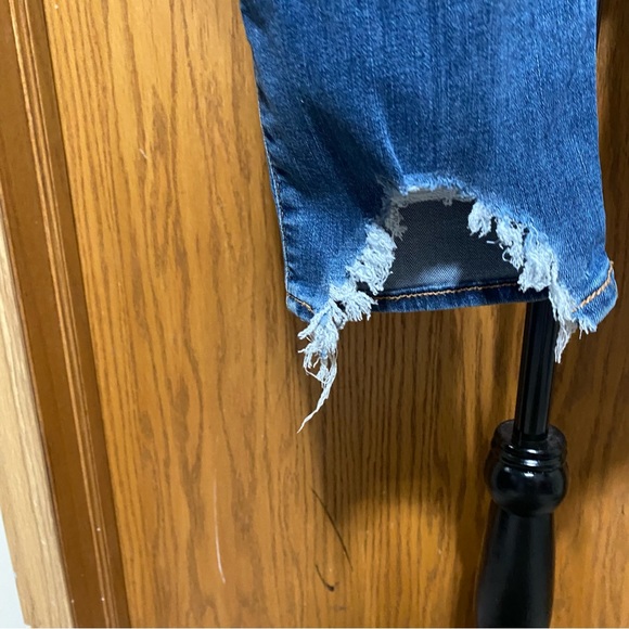 Curvy, high rise, super skinny jeans with distressing - Picture 11 of 11